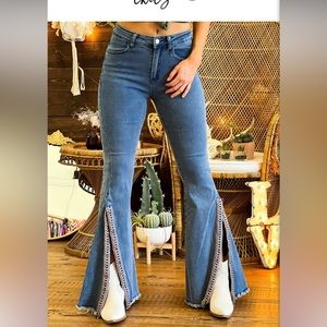 NWT Flair Western Country Girl Aztec SPLIT‎ LEG EMBROIDERED JEANS Size L 7/9